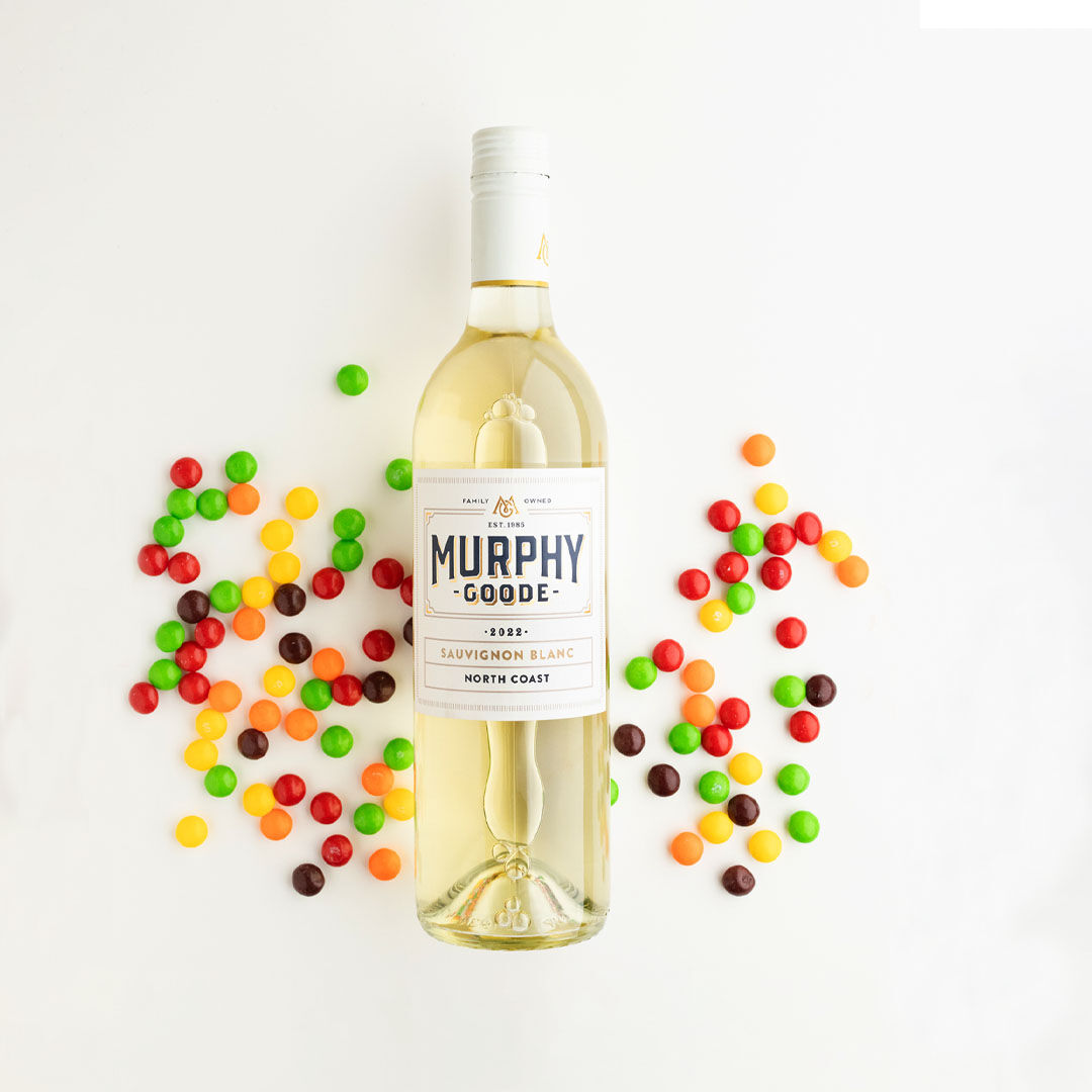 Murphy-Goode Sauvignon Blanc with candy Murphy-Goode Sauvignon Blanc with candy
